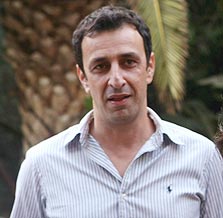 עדי כהן סמנכ"ל שיווק סלקום. "נשאר לנו רווח, אבל לא ענקי" עדי כהן סמנכ"ל שיווק סלקום. "נשאר לנו רווח, אבל לא ענקי"