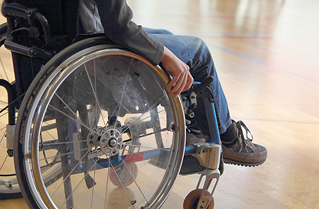 אדם עם מוגבלות בכסא גלגלים (אילוסטרציה)