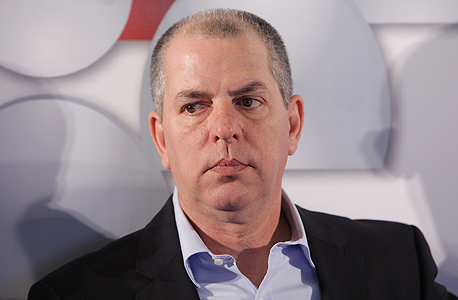 מנכ"ל תדיראן מישל בן וייס. התמקדות במזגנים מנכ"ל תדיראן מישל בן וייס. התמקדות במזגנים