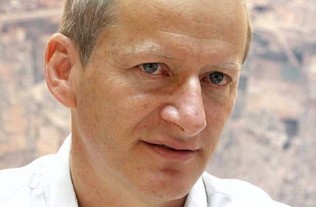 מהנדס עיריית תל אביב לשעבר, חזי ברקוביץ'. כיום משמש כדירקטור בדורי בניה מהנדס עיריית תל אביב לשעבר, חזי ברקוביץ'. כיום משמש כדירקטור בדורי בניה