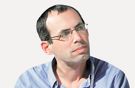 למעלה: מנכ"ל שיכון ובינוי עפר קוטלר. למטה: ומהנדס העיר חדרה לשעבר אבישי קימלדורף. כיום אדריכל ראשי בחברה למעלה: מנכ"ל שיכון ובינוי עפר קוטלר. למטה: ומהנדס העיר חדרה לשעבר אבישי קימלדורף. כיום אדריכל ראשי בחברה