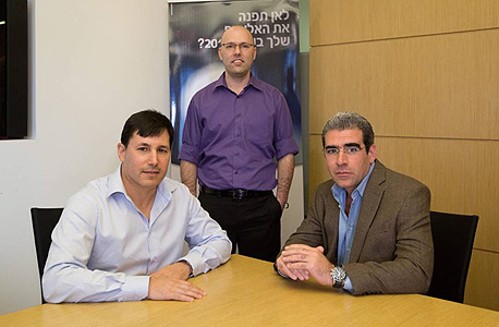 מימין קובי נבון, ברק גרשוני וקובי נימקובסקי, צילום: אריאל שרוסטר