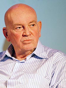 גזי קפלן. "אולי גזי סוציאליסט. אני לא" גזי קפלן. "אולי גזי סוציאליסט. אני לא"