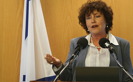 קרנית פלוג קרנית פלוג