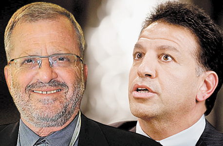 יושבי הראש של שתי החברות: מימין רוברט קורי ממיילן ויצחק פטרבורג מטבע יושבי הראש של שתי החברות: מימין רוברט קורי ממיילן ויצחק פטרבורג מטבע