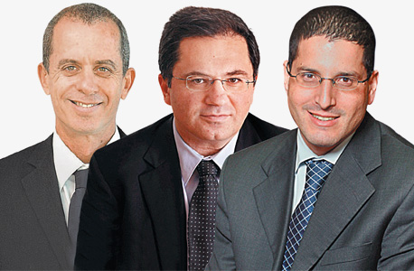 מימין: עורכי הדין סיני אליאס, אהרון מיכאלי וגיורא ארדינסט מימין: עורכי הדין סיני אליאס, אהרון מיכאלי וגיורא ארדינסט