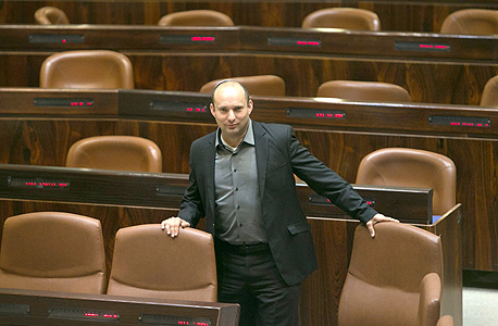 נפתלי בנט. הצליח להקטין את הקיצוץ בתקציב המל"ג, לא הגיע להסכמה על תקציב החינוך נפתלי בנט. הצליח להקטין את הקיצוץ בתקציב המל"ג, לא הגיע להסכמה על תקציב החינוך