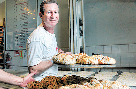 שפט בלחמים. "פעם הייתי אומר 'יהיה טוב' מן השפה לחוץ, אבל היום, הרבה בזכות העבודה הרוחנית שעשיתי, אני מאמין בזה לגמרי" שפט בלחמים. "פעם הייתי אומר 'יהיה טוב' מן השפה לחוץ, אבל היום, הרבה בזכות העבודה הרוחנית שעשיתי, אני מאמין בזה לגמרי"