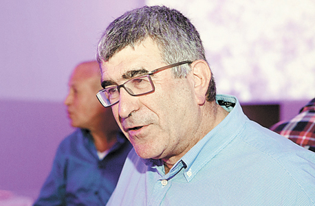 יונה פוגל. גם אני עובד של מישהו יונה פוגל. גם אני עובד של מישהו
