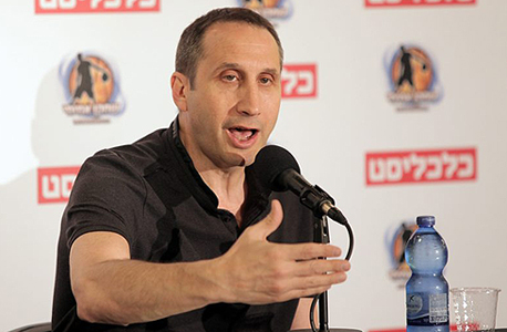 דיוויד בלאט במסיבת העיתונאים דיוויד בלאט במסיבת העיתונאים