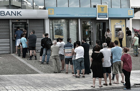 תור לכספומט ביוון בסוף השבוע תור לכספומט ביוון בסוף השבוע