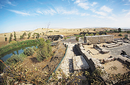 נהר הירדן. בעיות הזיהום מחריפות ככל שמדרימים במורדותיו נהר הירדן. בעיות הזיהום מחריפות ככל שמדרימים במורדותיו