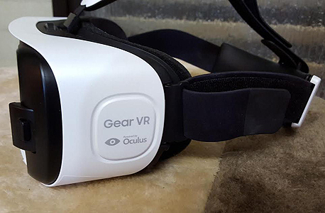 סמסונג Gear VR מציאות מדומה 