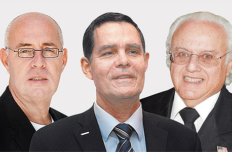 המיליארד איירה רנרט (מימין), מנכ"ל טבע לשעבר שלמה ינאי שייצג את פולוביץ' בפגישות ויו"ר תעש לשעבר אבנר רז שייצג את ג'נרל דיינמיקס. רק אחד נשאר המיליארד איירה רנרט (מימין), מנכ"ל טבע לשעבר שלמה ינאי שייצג את פולוביץ' בפגישות ויו"ר תעש לשעבר אבנר רז שייצג את ג'נרל דיינמיקס. רק אחד נשאר