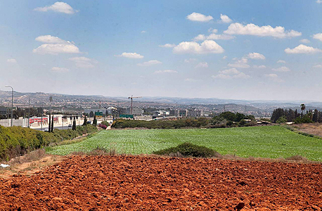 קרקע לבנייה (ארכיון) קרקע לבנייה (ארכיון)