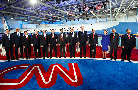 עימות המועמדים לראשות המפלגה הרפובליקאית לקראת הבחירות, בהם קרלי פיורינה, דונלד טראמפ (במרכז) ומימינו ג'ב בוש