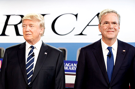 מימין ג'ב בוש ו דונלד טראמפ בעימות של המפלגה הרפובליקאית בחירות ארה"ב, צילום: בלומברג