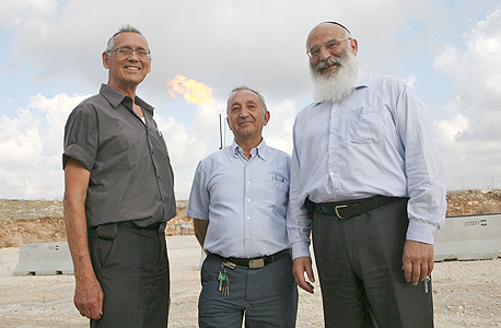לוסקין (מימין), בקר ובן דוד. "מערכת היחסים בין שלושתם הובילה לא מעט החלטות למבוי סתום" לוסקין (מימין), בקר ובן דוד. "מערכת היחסים בין שלושתם הובילה לא מעט החלטות למבוי סתום"