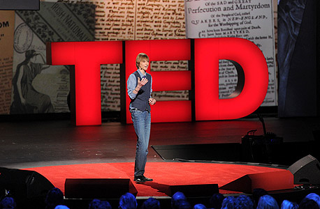 מרצה ב-TED ב-2013 מרצה ב-TED ב-2013