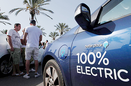 מכונית חשמלית של בטר פלייס. “חייבים לאפשר הטענת רכב חשמלי משקע פרטי כפי שמקובל בעולם” מכונית חשמלית של בטר פלייס. “חייבים לאפשר הטענת רכב חשמלי משקע פרטי כפי שמקובל בעולם”