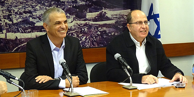 יעלון וכחלון מבקשים לאשר תוספות שכר לאנשי הקבע ממלחמת לבנון