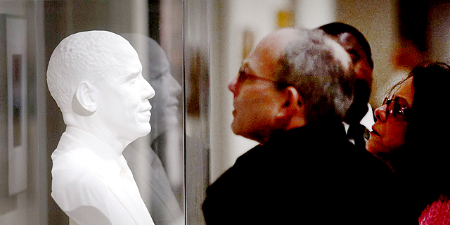 פסל של ברק אובמה שהודפס באמצעות מדפסת תלת־ממד של 3D סיסטמס, צילום: בלומברג