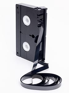קלטת VHS. מה עוד איבדנו בגלל המעבר לפורמט דיגיטלי? קלטת VHS. מה עוד איבדנו בגלל המעבר לפורמט דיגיטלי?