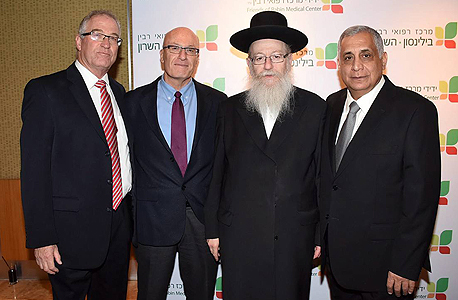 מימין פיני כהן, יעקב ליצמן, אלי דפס וערן הלפרן מימין פיני כהן, יעקב ליצמן, אלי דפס וערן הלפרן