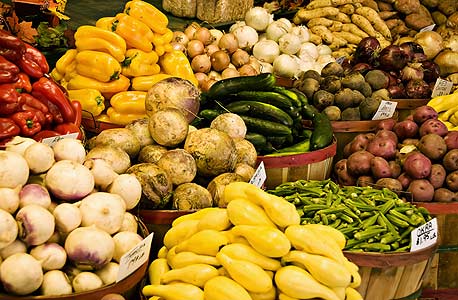 משרד החקלאות: פערי התיווך בפירות וירקות עמדו בדצמבר על 42.5%