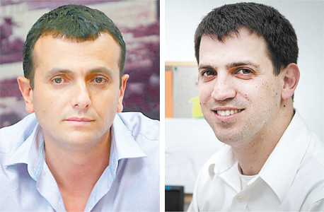 מימין: מנכ"ל משרד האוצר שאול מרידור ומנכ"ל משרד האנרגיה שי באב"ד מימין: מנכ"ל משרד האוצר שאול מרידור ומנכ"ל משרד האנרגיה שי באב"ד