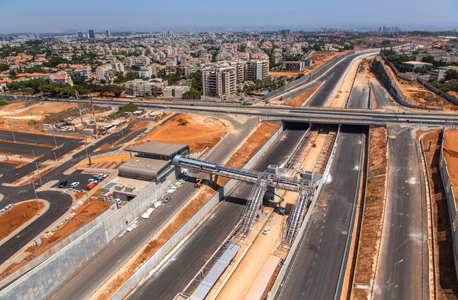בניית תחנת רכבת בניית תחנת רכבת