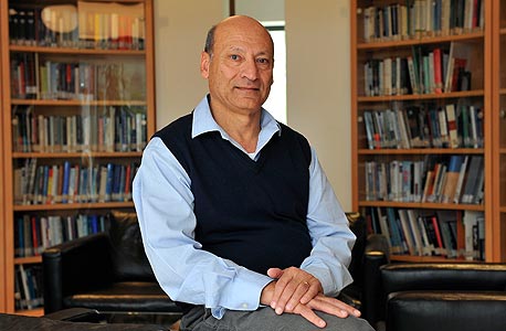 פרופ' אבי בן בסט, לשעבר מנכ"ל האוצר פרופ' אבי בן בסט, לשעבר מנכ"ל האוצר