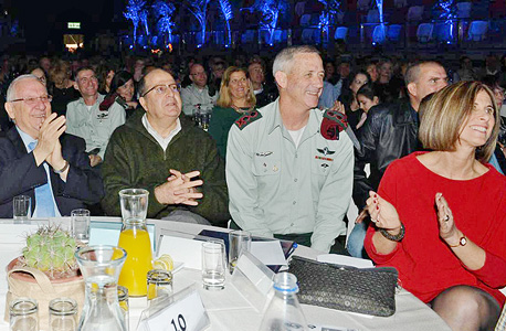 מימין רויטל גנץ בני גנץ משה יעלון ראובן ריבלין, צילום: עמוס בן גרשום לע"מ