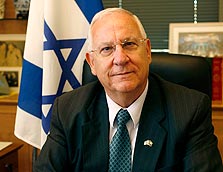 רובי ריבלין. "הוא הביא את החברה שלי לארץ" רובי ריבלין. "הוא הביא את החברה שלי לארץ"