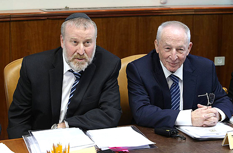 מימין: יהודה ויינשטיין ואביחי מנדלבליט (ארכיון) מימין: יהודה ויינשטיין ואביחי מנדלבליט (ארכיון)