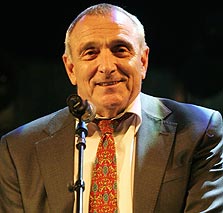 יצחק אהרונוביץ'. 10 מיליון שקל יצחק אהרונוביץ'. 10 מיליון שקל