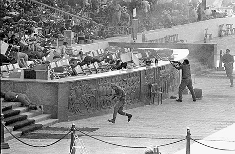 רצח נשיא מצרים אנואר סאדאת ב-1981,. מנהיג הג'יהאד האסלאמי שאנשיו רצחו את הנשיא, היה מוחמד עבד אל־סלאם פראג', מהנדס חשמל בהשכלתו רצח נשיא מצרים אנואר סאדאת ב-1981,. מנהיג הג'יהאד האסלאמי שאנשיו רצחו את הנשיא, היה מוחמד עבד אל־סלאם פראג', מהנדס חשמל בהשכלתו