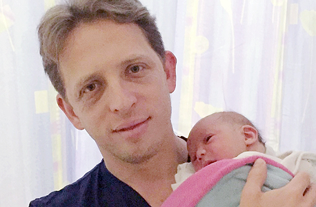 ח"כ רועי פוקלמן ובנו הטרי ח"כ רועי פוקלמן ובנו הטרי