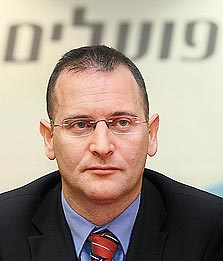 אורי פז אורי פז