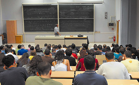 אושר לקריאה שנייה: גם מלגות לסטודנטים ולחוקרים תורניים יהיו פטורות ממס