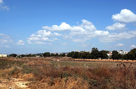קרקעות לבנייה בעתלית. מחירי הקרקע בפריפרייה עלו ב-15%, מחירי הדירות עלו ב-50% קרקעות לבנייה בעתלית. מחירי הקרקע בפריפרייה עלו ב-15%, מחירי הדירות עלו ב-50%