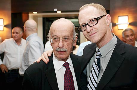 רם כספי ומשה גאון. כספי היה עליז מהרגיל רם כספי ומשה גאון. כספי היה עליז מהרגיל