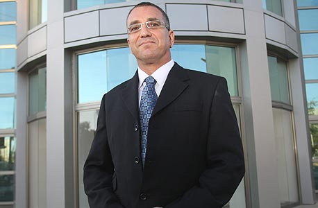 סקר: עורכי דין מחוץ לגוש דן משתכרים 30% פחות