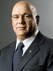 פרשת דני דנקנר העלתה לכותרות בארץ את שמו של המיליארדר הצ'כי פטר קלנר פרשת דני דנקנר העלתה לכותרות בארץ את שמו של המיליארדר הצ'כי פטר קלנר