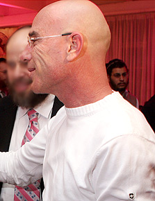 אילן בן דב. "אני מסיר בפני שרי אריסון את הכובע על האומץ לבוא ולדבר בקול רם, ולהוציא החוצה את מה שהיא מאמינה בו" אילן בן דב. "אני מסיר בפני שרי אריסון את הכובע על האומץ לבוא ולדבר בקול רם, ולהוציא החוצה את מה שהיא מאמינה בו"