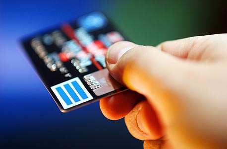 כרטיס אשראי או כרטיס חיוב? 
