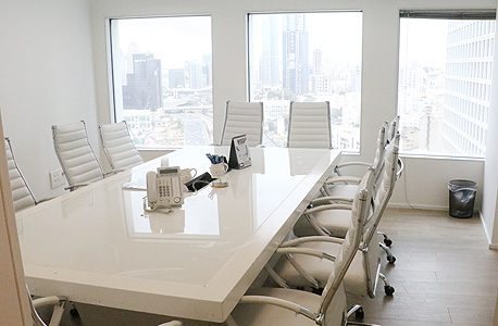 ענבל אור מכירה משרד אור סיטי חדר ישיבות, צילום: שאול גולן