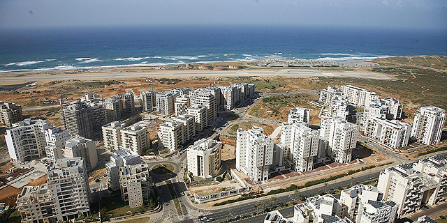 אזור הגוש הגדול בצפון תל אביב. אדמה החליפה ארבעה עורכי דין בשנה וחצי