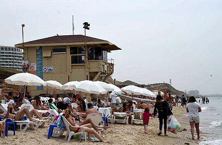 חוף הצוק בתל אביב, ארכיון חוף הצוק בתל אביב, ארכיון