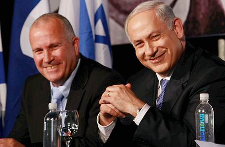 מימין: ראש הממשלה בנימין נתניהו וגדי אריאלי מנכ"ל הליכוד לשעבר מימין: ראש הממשלה בנימין נתניהו וגדי אריאלי מנכ"ל הליכוד לשעבר